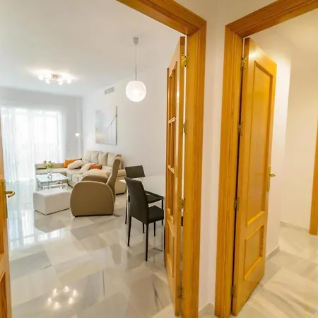 Picasso - Art District Experience Apartment